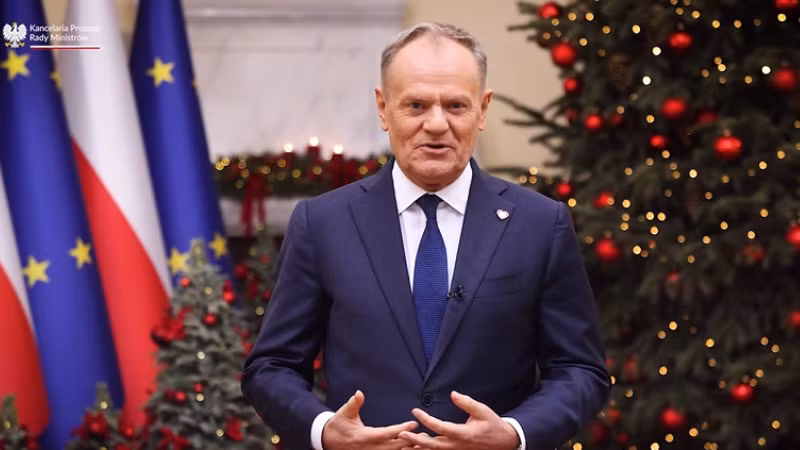 Hình ảnh Thủ tướng Ba Lan Donald Tusk trong video đăng tải trên mạng xã hội X ngày 1/1/2026. (Ảnh chụp màn hình)