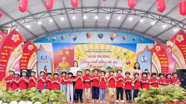 Giờ ngoại khóa của Trường tiểu học Đinh Tiên Hoàng, phường Nông Trang, tỉnh Phú Thọ. (Ảnh do trường cung cấp)
