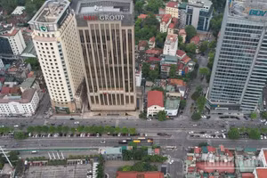 Đường Trần Quang Khải , phường Hoàn Kiếm (Hà Nội) nối cầu Chương Dương tới dốc Bác Cổ.