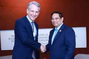 Thủ tướng Phạm Minh Chính tiếp ông Peter Koerte, Giám đốc công nghệ và Giám đốc chiến lược Tập đoàn Siemens AG (Đức). (Ảnh: TTXVN)