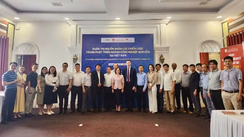 Hội thảo quốc tế “Quản trị nguồn nhân lực chiến lược trong phát triển ngành công nghiệp bán dẫn tại Việt Nam”.