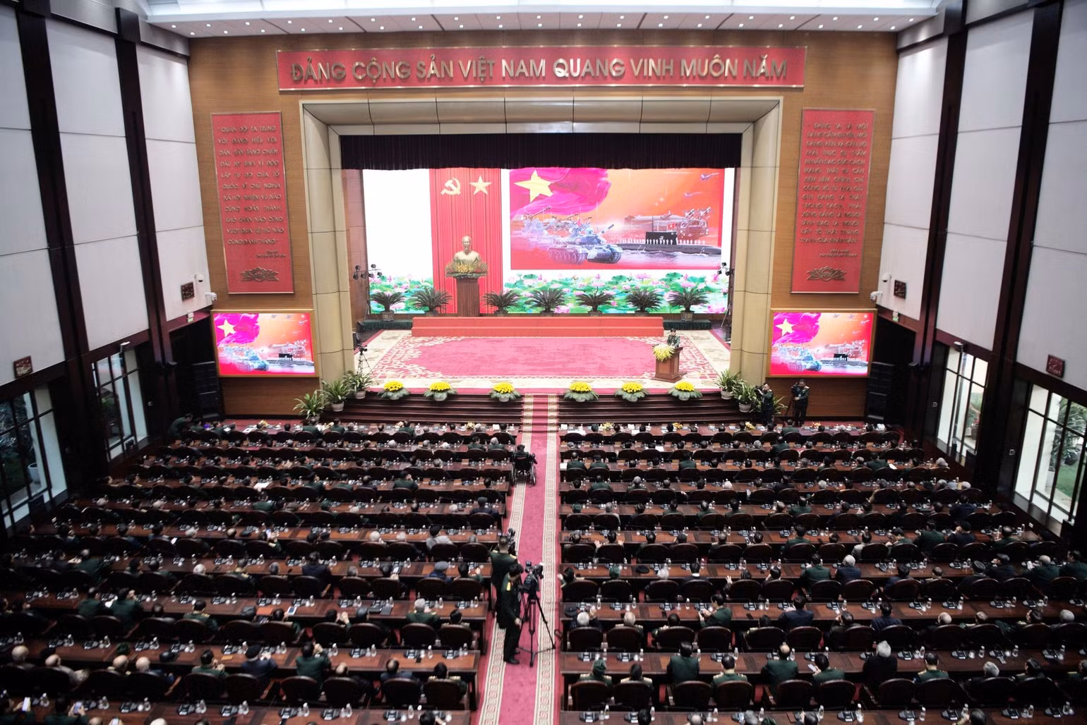 4-quang-canh-bqp.jpg