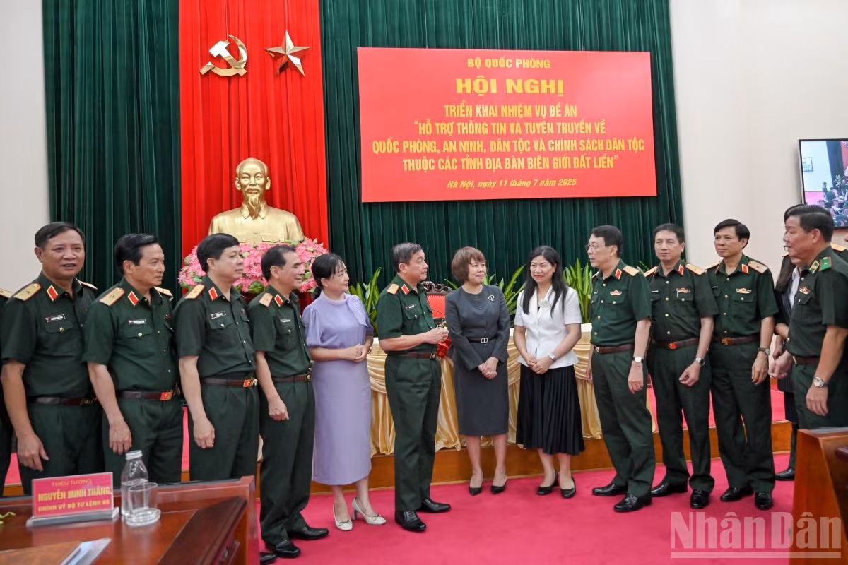 ndo_br_cac-db-chung-anh-chung-bqp117.jpg