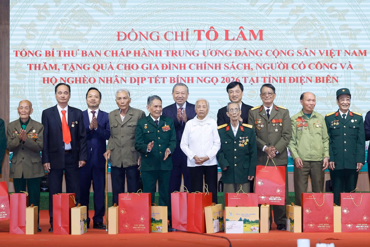 to-lam-tang-qua-3.jpg