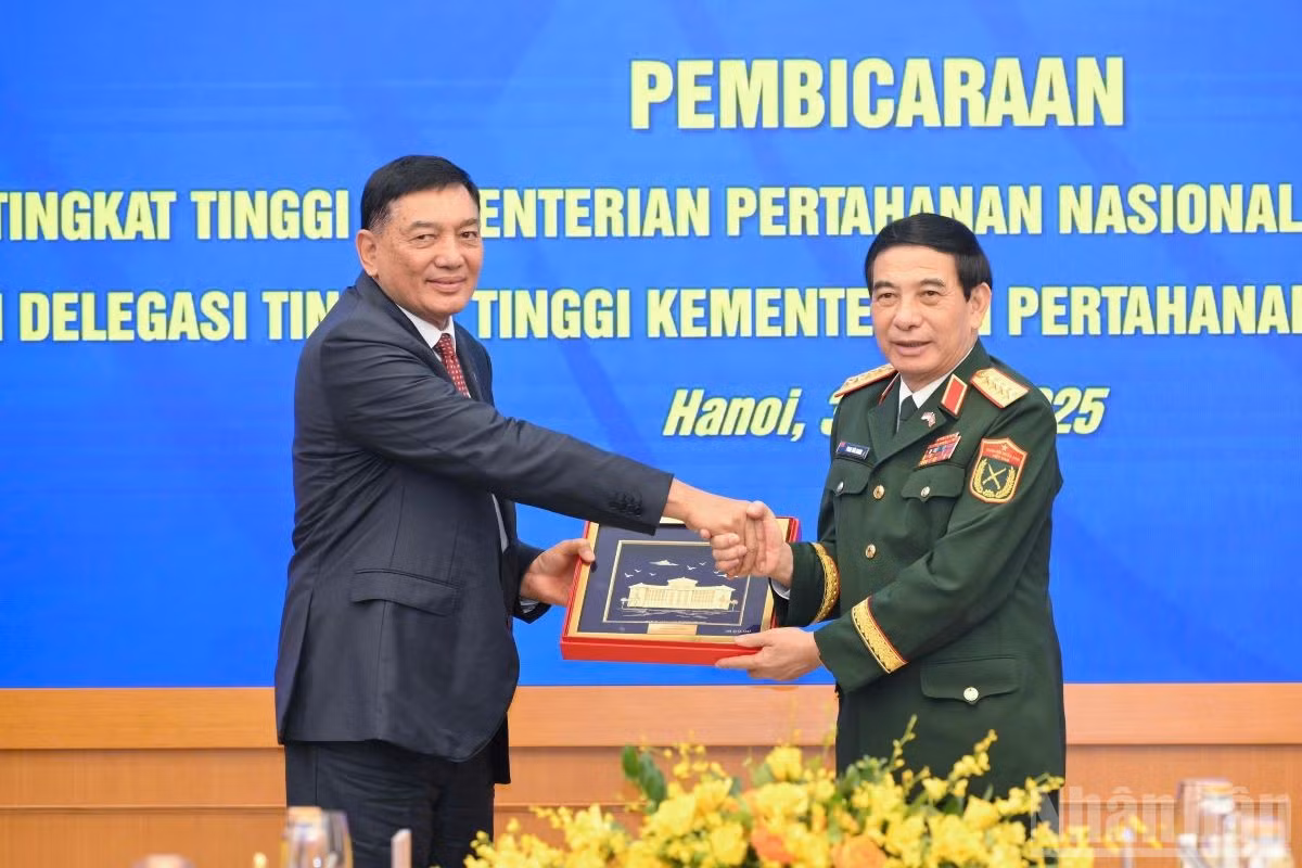 ndo_br_tang-qua-bt.jpg
