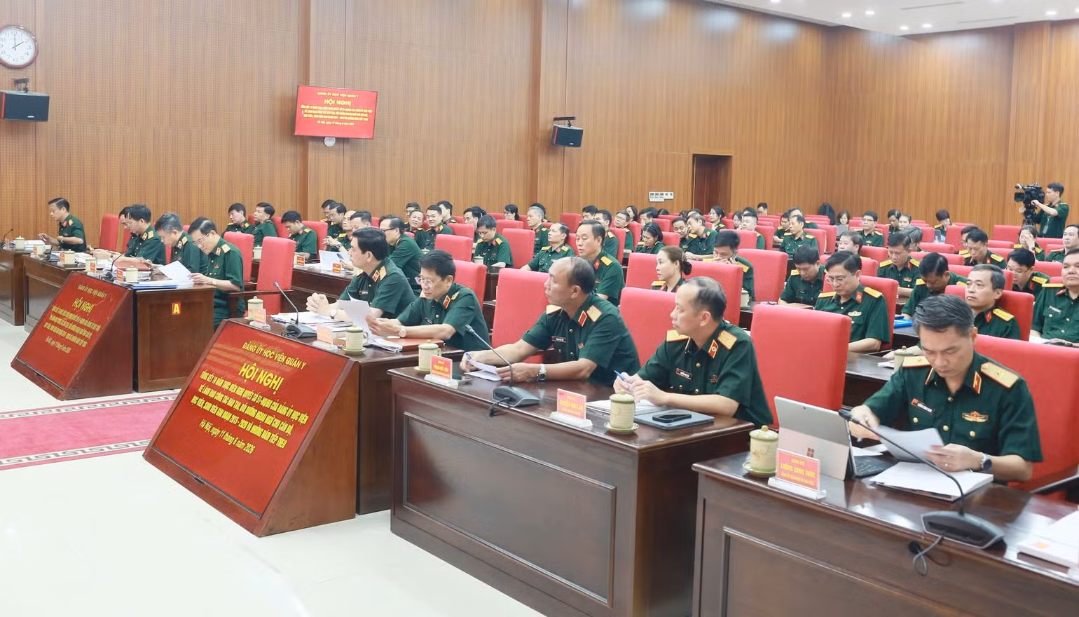 toan-canh-11.jpg