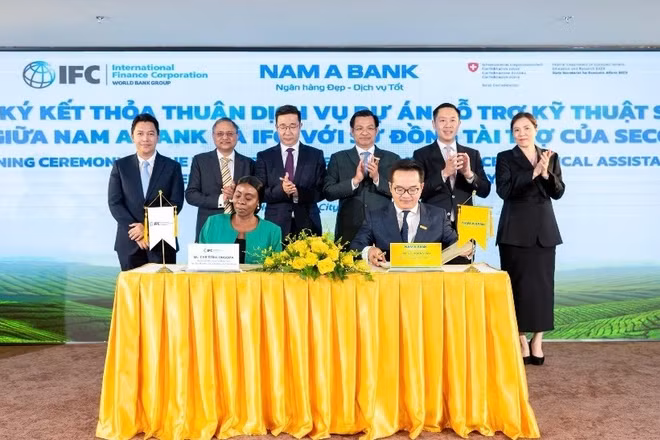 Lãnh đạo Nam A Bank và IFC ký kết thỏa thuận Hỗ trợ kỹ thuật tài trợ chuỗi cung ứng.