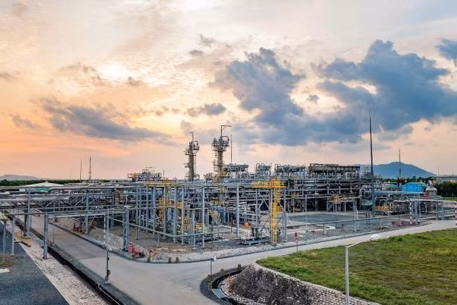 Nhà máy Xử lý khí Dinh Cố – công trình khoa học công nghệ trọng điểm của PV GAS, góp phần bảo đảm an ninh năng lượng quốc gia và phát triển bền vững ngành công nghiệp khí Việt Nam