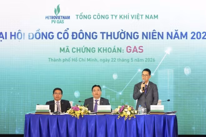 Tổng Giám đốc PV GAS Phạm Văn Phong báo cáo tại Đại hội.