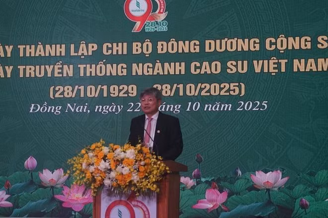 Ông Trần Công Kha, Bí thư Đảng ủy, Chủ tịch Hội đồng quản trị VRG phát biểu tại Lễ kỷ niệm.