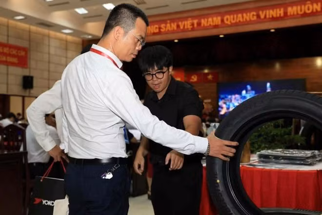 Các doanh nghiệp thuộc Hội Doanh nghiệp Nam Sài Gòn giới thiệu các sản phẩm với khách hàng tại đại hội.