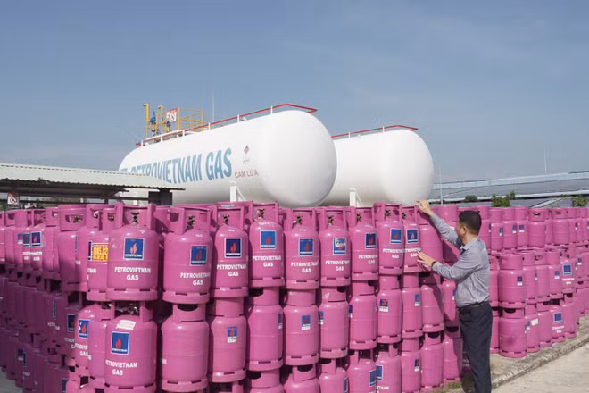 Giá gas trong nước tiếp tục ở mức cao kỷ lục, do giá nhập khẩu và chi phí tăng cao. (Ảnh: A.T)
