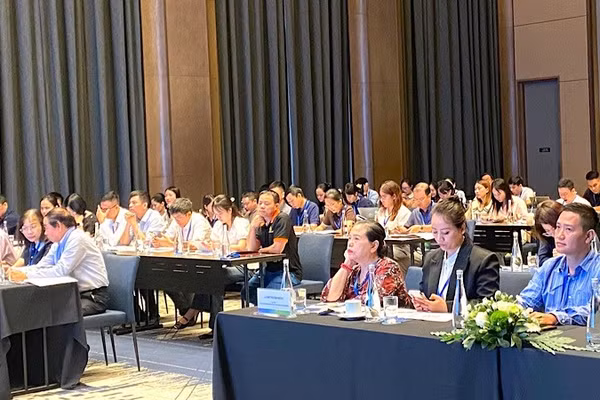 Các đại biểu dự hội thảo. (Ảnh: HẠNH MAI)