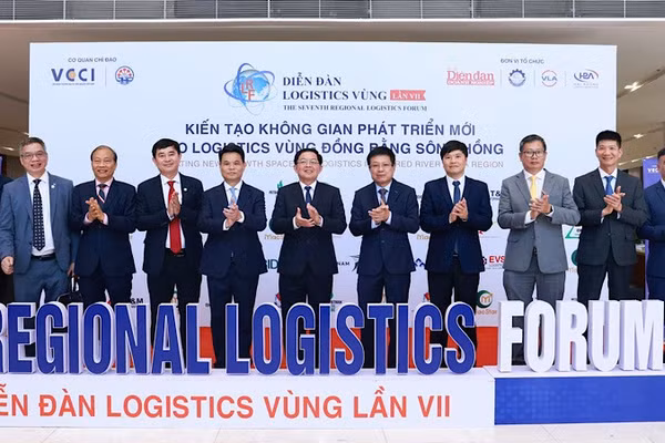 Diễn đàn Logistics vùng lần VII 2026 với chủ đề: “Kiến tạo không gian phát triển mới cho logistics vùng đồng bằng sông Hồng” được tổ chức tại Hải Phòng. (Ảnh: ĐÀM THANH)