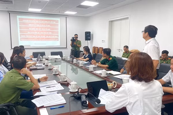 Ban tổ chức chương trình đi bộ “Cùng Việt Nam tiến bước” năm 2026 tại Hải Phòng họp, triển khai các nội dung tham gia chương trình. (Ảnh: XUÂN TRƯỜNG)