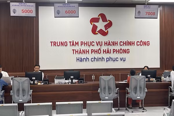 Trung tâm phục vụ hành chính công thành phố Hải Phòng. (Ảnh: XUÂN TRƯỜNG)