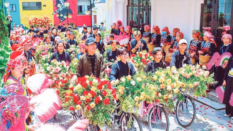 Lễ hội Hoa Fansipan hứa hẹn mang đến cho du khách những trải nghiệm thú vị. (Ảnh: CÔNG HẢI)