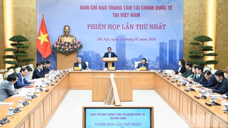 Thủ tướng Chính phủ Phạm Minh Chính chủ trì Phiên họp lần thứ nhất của Ban Chỉ đạo Trung tâm Tài chính quốc tế tại Việt Nam. (Ảnh: Trần Hải)
