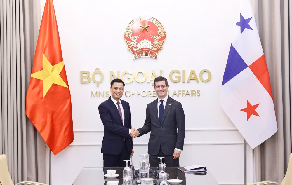 Sáng 28/7/2026, tại Hà Nội, Thứ trưởng Ngoại giao Đặng Hoàng Giang và Thứ trưởng Ngoại giao Panama Carlos A. Hoyos đồng chủ trì Phiên Tham vấn chính trị lần thứ hai Việt Nam - Panama. Ảnh tư liệu: TTXVN