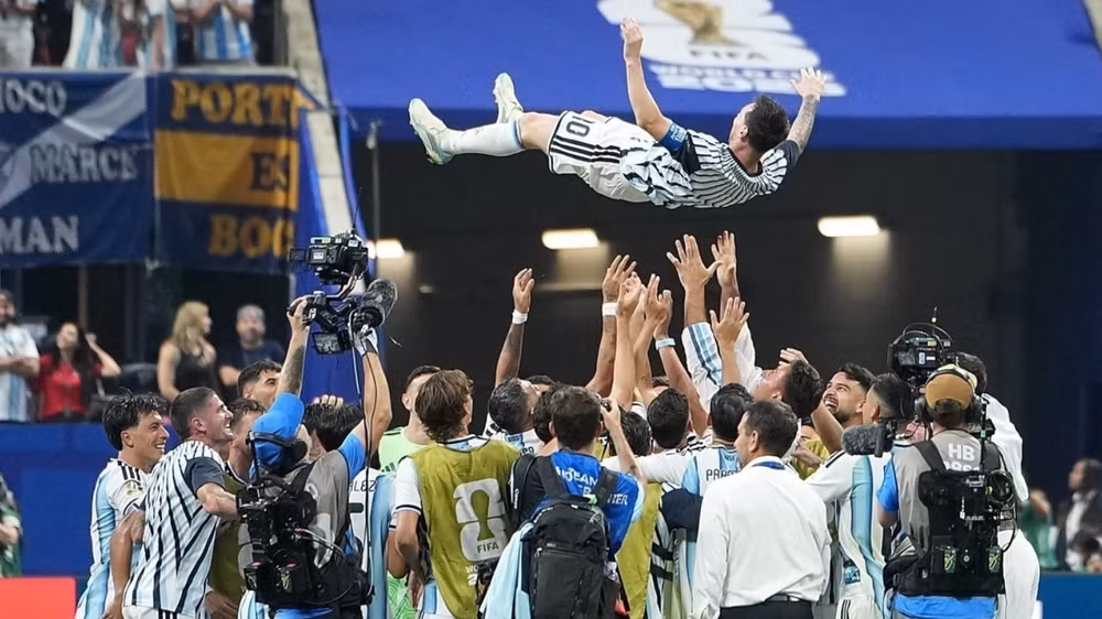 vna-potal-world-cup-2026-thang-nguoc-khong-tuong-argentina-vao-tu-ket-8873142-1919.jpg