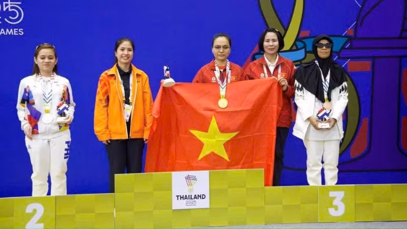 Đoàn Thể thao người khuyết tật Việt Nam đã có một “ngày vàng” bùng nổ, với hàng loạt huy chương quý giá ở các môn bơi, điền kinh, nhất là cờ vua.