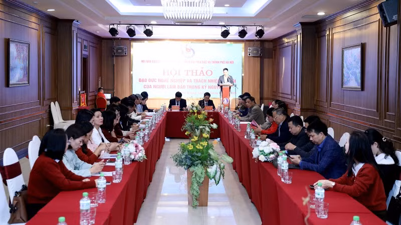 Đại biểu dự Hội thảo.