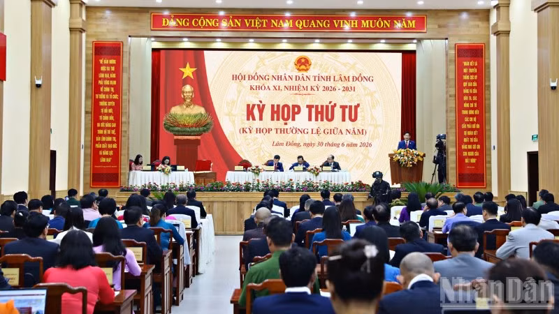 Quang cảnh kỳ họp.