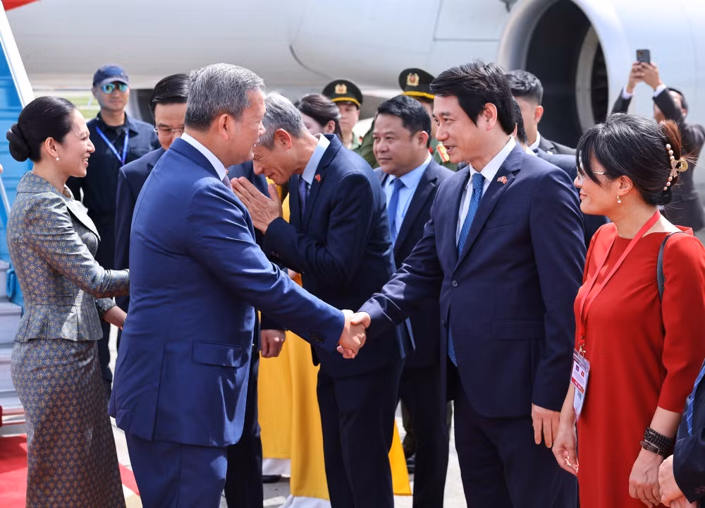 vna-potal-thu-tuong-campuchia-bat-dau-tham-chinh-thuc-viet-nam-va-tham-du-dien-dan-tuong-lai-asean-lan-thu-ba-8811885.jpg