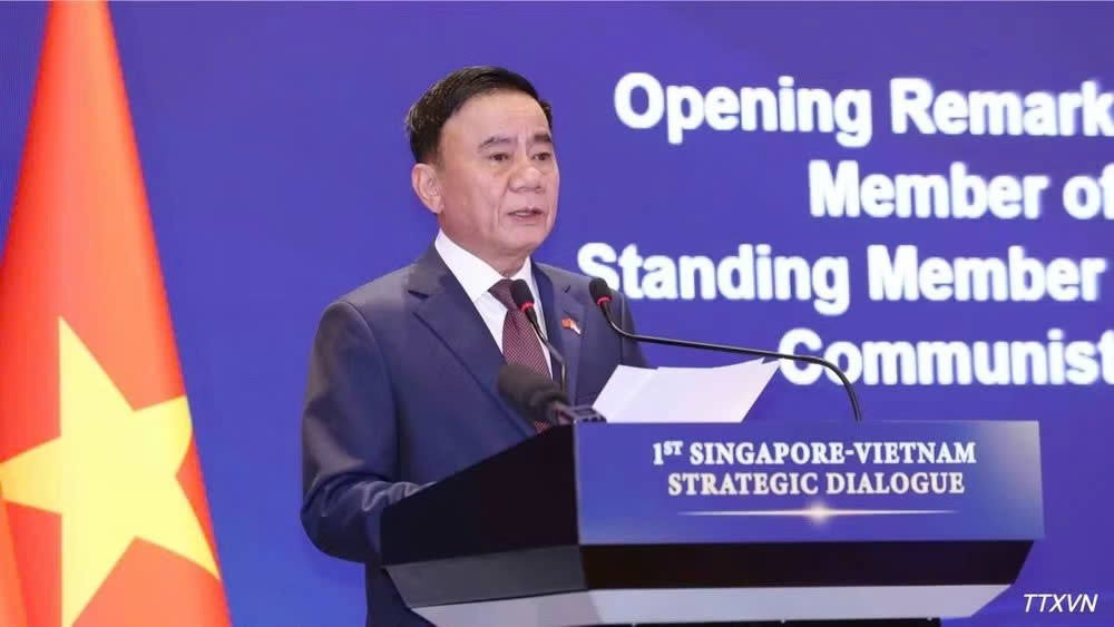 Đồng ch&iacute; Trần Cẩm T&uacute;, Ủy vi&ecirc;n Bộ Ch&iacute;nh trị, Thường trực Ban B&iacute; thư ph&aacute;t biểu tại Đối thoại Chiến lược Việt Nam-Singapore lần thứ nhất giữa Đảng Cộng sản Việt Nam v&agrave; Đảng H&agrave;nh động Nh&acirc;n d&acirc;n Singapore. (Ảnh: TTXVN)