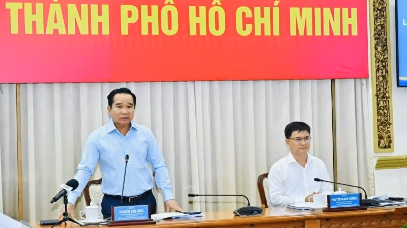 Đồng chí Nguyễn Văn Được, Ủy viên Trung ương Đảng, Phó Bí thư Thành ủy, Chủ tịch Ủy ban nhân dân Thành phố Hồ Chí Minh phát biểu ý kiến tại hội thảo.