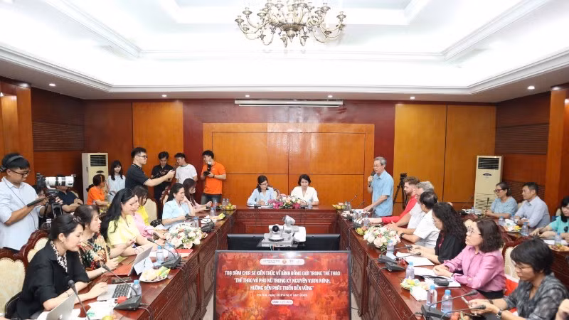 Quang cảnh tọa đàm.