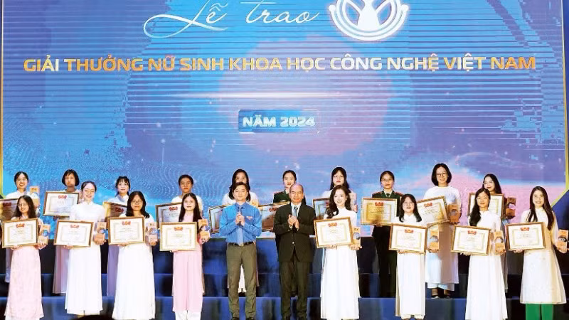 Giải thưởng nữ sinh khoa học công nghệ do Trung ương Đoàn phối hợp Bộ Khoa học và Công nghệ tổ chức hằng năm nhằm tôn vinh những phụ nữ trẻ say mê nghiên cứu khoa học.