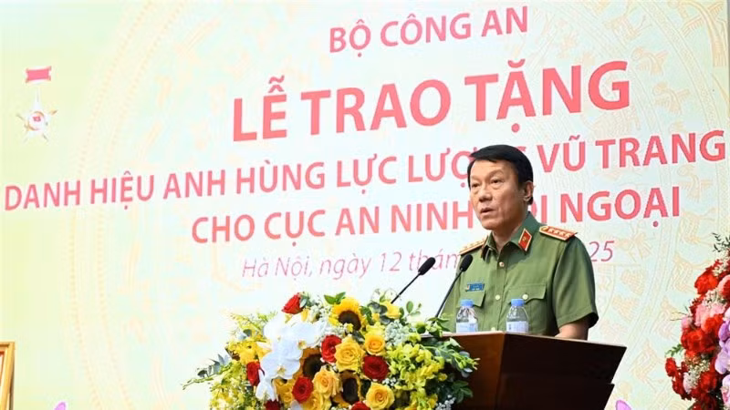 Bộ trưởng Lương Tam Quang phát biểu chúc mừng, giao nhiệm vụ cho lực lượng An ninh đối ngoại. (Ảnh: Bộ Công an)