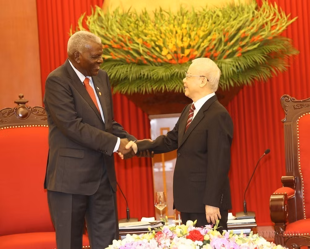 vna-potal-that-chat-moi-quan-he-doan-ket-dac-biet-viet-nam-cuba-7606810.jpg