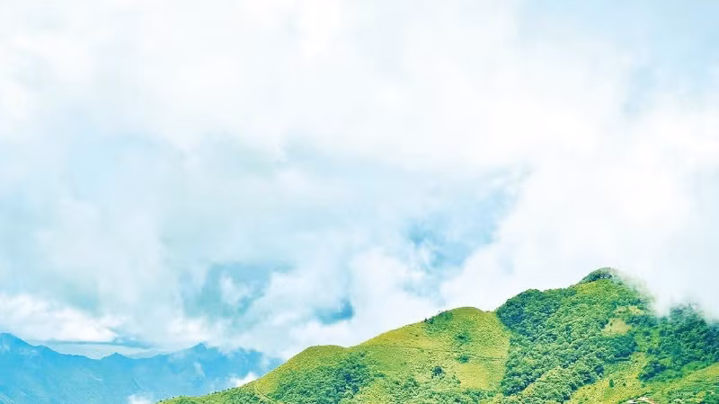 Cảnh quan thiên nhiên thơ mộng ở Tà Xùa. (Ảnh: THẢO ANH)