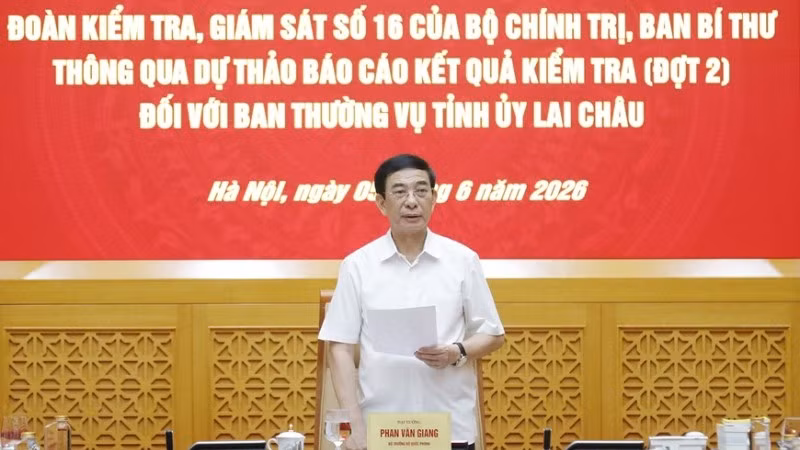 Đại tướng Phan Văn Giang, Ủy viên Bộ Chính trị, Phó Thủ tướng Chính phủ, Bộ trưởng Quốc phòng chủ trì hội nghị. (Ảnh: qdnd.vn)