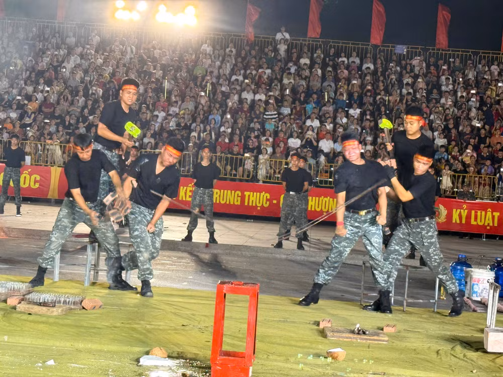 gen-h-z7858577070799-a80811c0e75001d07d14d1056fdc43e6.jpg