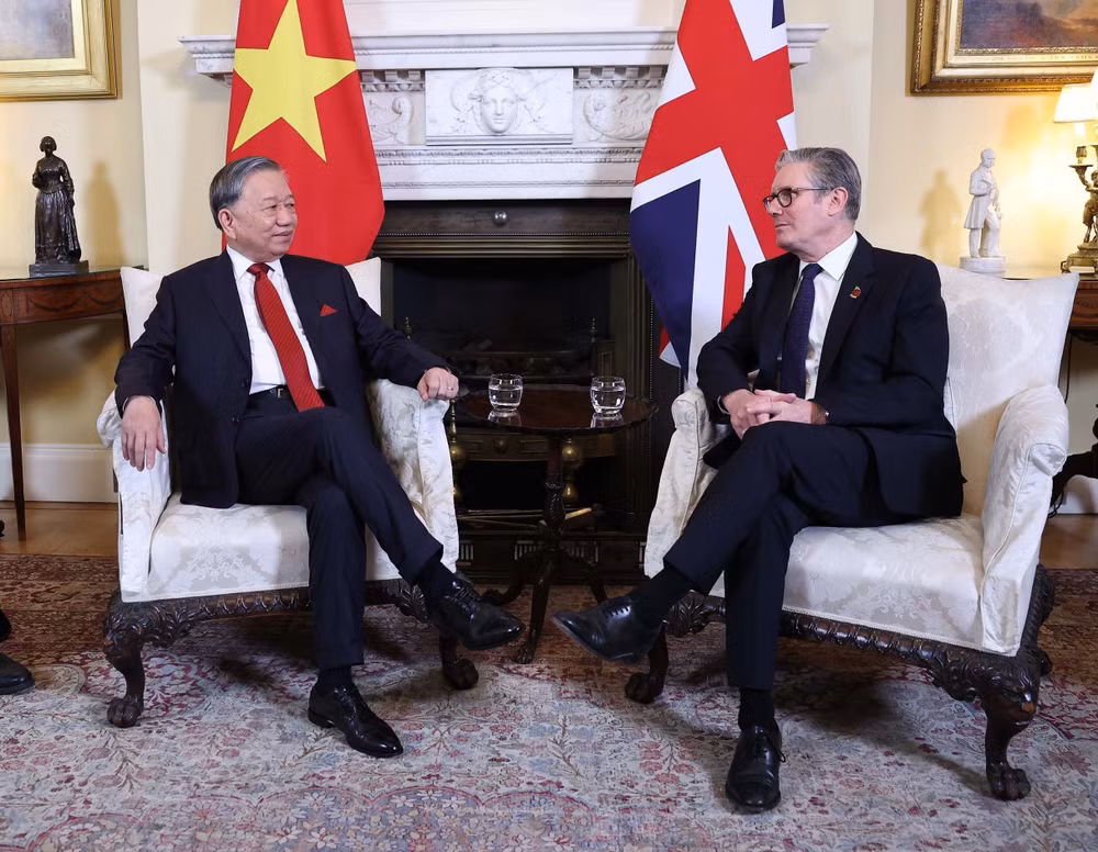 Tổng Bí thư Tô Lâm và Thủ tướng Liên hiệp Vương quốc Anh và Bắc Ireland Keir Starmer hội đàm. (Ảnh: Thống Nhất/TTXVN)