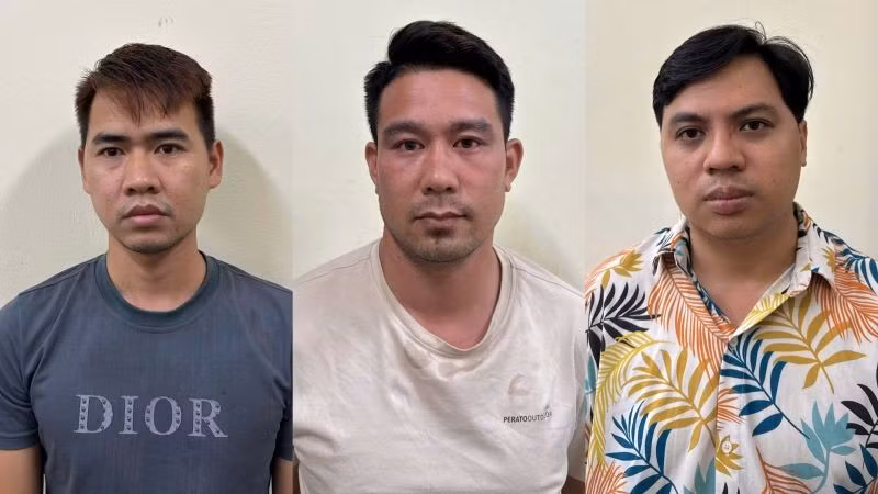 Các bị can Nguyễn Văn Hưng, Nguyễn Văn Phúc và Phan Quang Huỳnh (từ trái qua phải). (Ảnh: MINH THÚY)