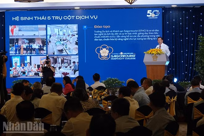 Quang cảnh buổi họp mặt. (Ảnh: LINH BẢO)