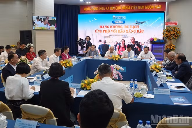 Quang cảnh buổi tọa đàm. (Ảnh: LINH BẢO)