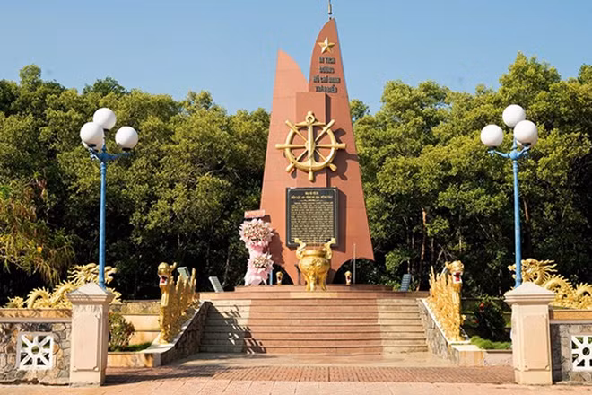 Khu tưởng niệm Đoàn tàu không số Bến Lộc An, xã Hồ Tràm, Thành phố Hồ Chí Minh. (Ảnh: QUỐC THANH)