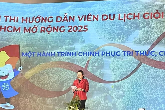 Bà Bùi Thị Ngọc Hiếu, Phó Giám đốc Sở Du lịch thành phố, Trưởng Ban tổ chức hội thi, phát biểu tại lễ phát động. (Ảnh Ban Tổ chức)