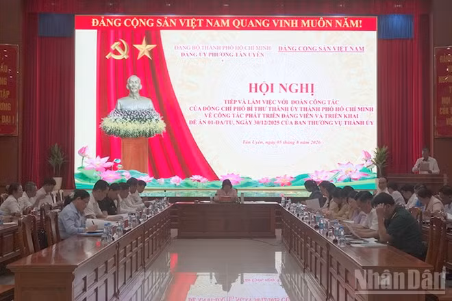Quang cảnh buổi làm việc. (Ảnh: LINH BẢO)