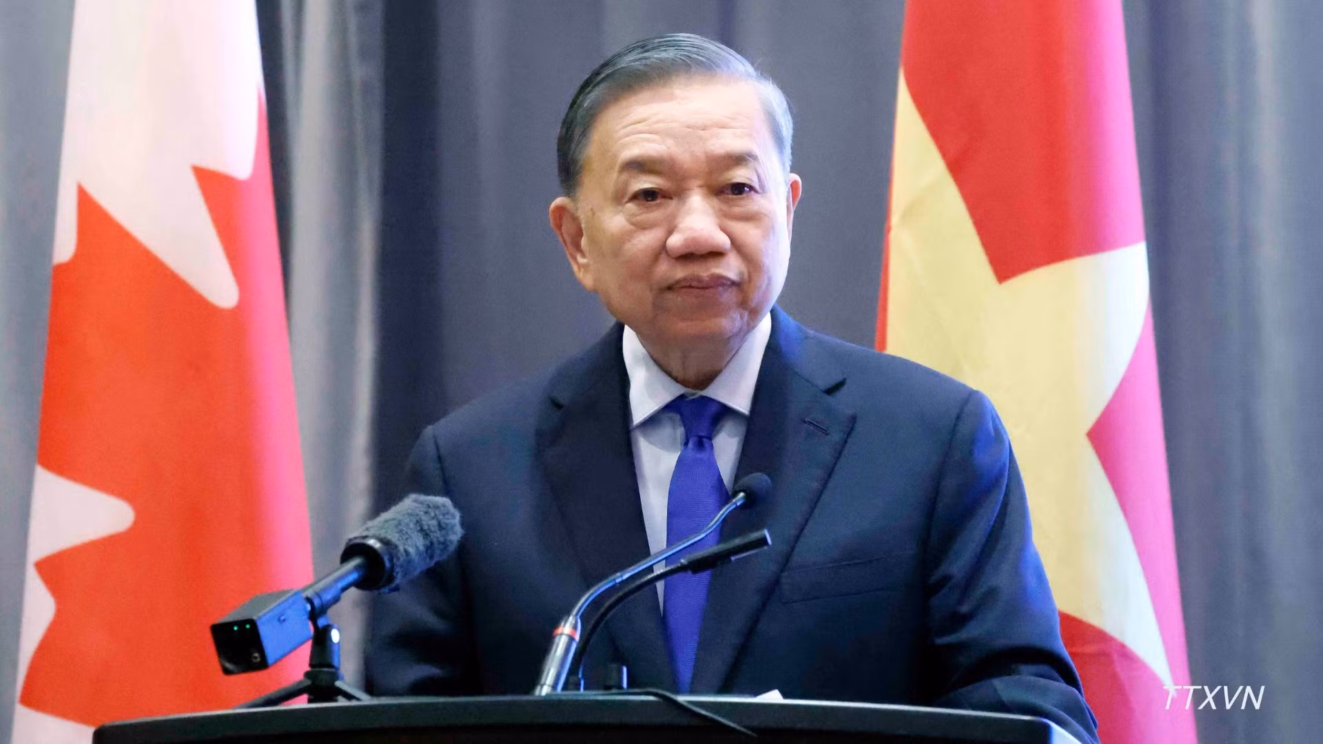 vna-potal-tong-bi-thu-chu-tich-nuoc-tham-dai-su-quan-va-gap-mat-cong-dong-nguoi-viet-nam-tai-canada-2980.jpg