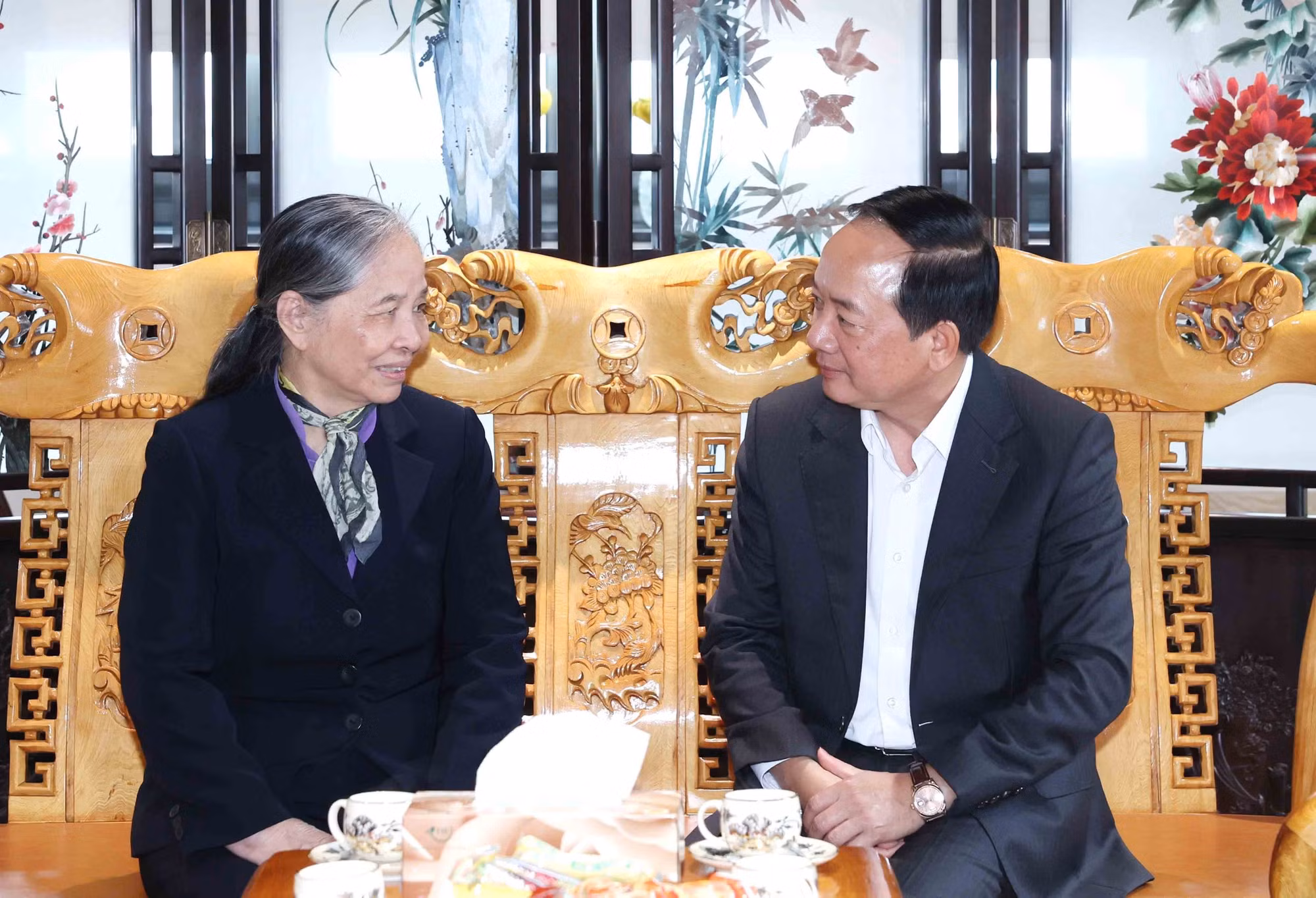 vna-potal-truong-ban-tuyen-giao-va-dan-van-trung-uong-tham-chuc-tet-nha-khoa-hoc-van-nghe-si-8591306.jpg