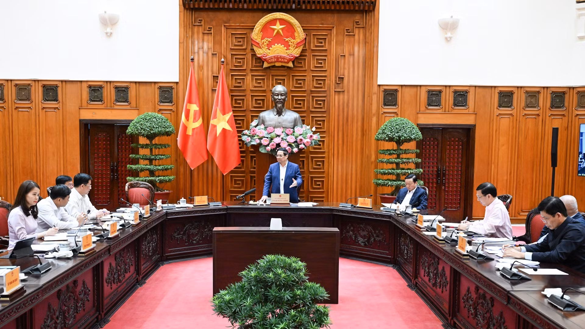 Thủ tướng Phạm Minh Chính chủ trì cuộc họp.