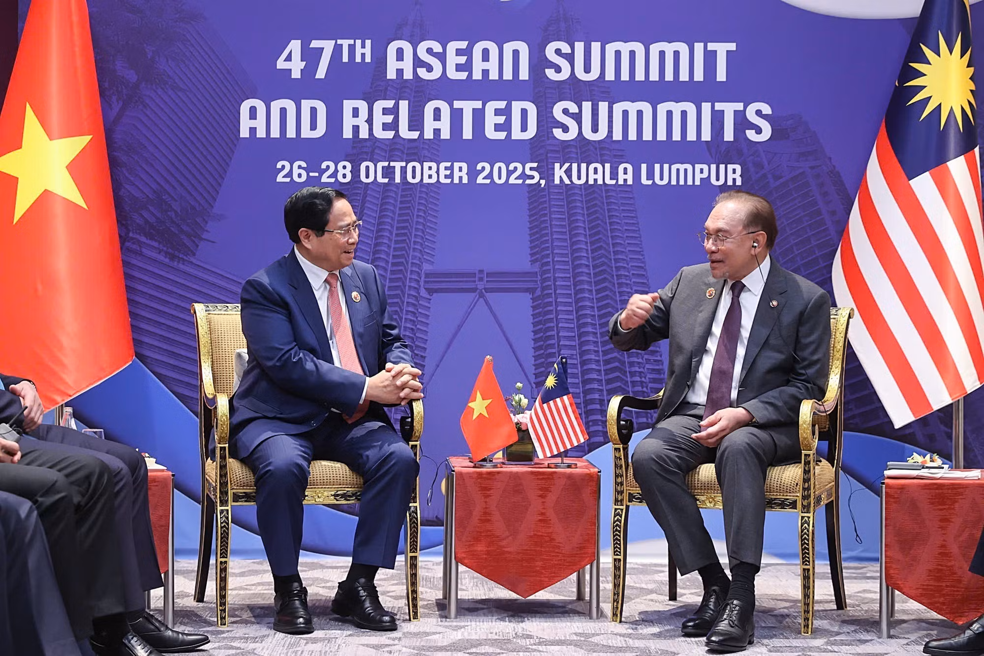 vna-potal-thu-tuong-pham-minh-chinh-gap-thu-tuong-malaysia-8369366.jpg