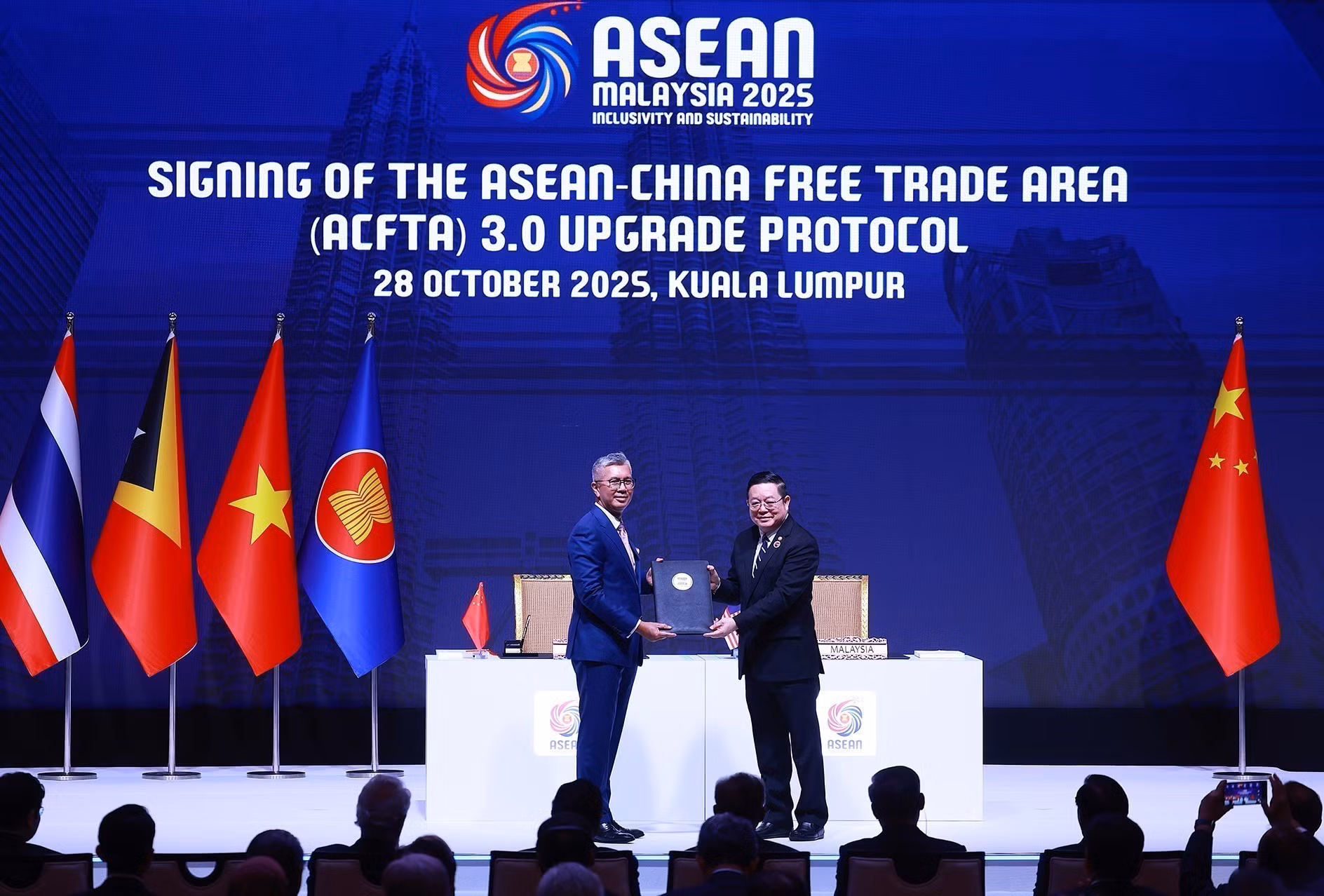 vna-potal-thu-tuong-pham-minh-chinh-tham-du-hoi-nghi-cap-cao-asean-trung-quoc-lan-thu-28-8368566.jpg