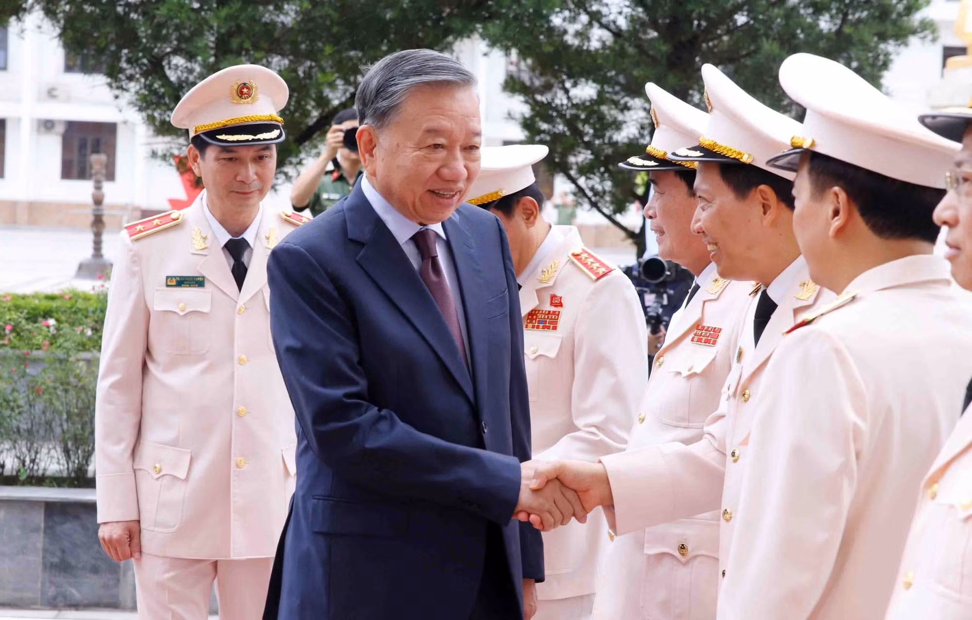 vna-potal-tong-bi-thu-chu-tich-nuoc-du-le-ky-niem-80-nam-ngay-truyen-thong-hoc-vien-an-ninh-nhan-dan-8840730.jpg